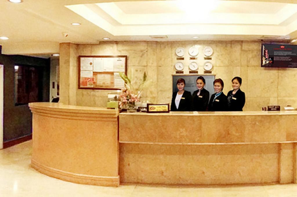 Cherry Blossoms Hotel Manila Exterior foto